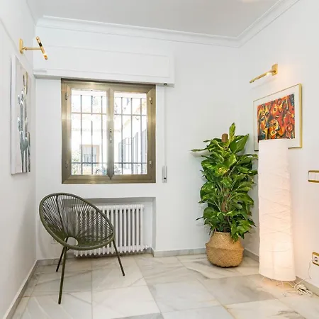 Villa Seaside Paradise With A Private Pool And Walking Distance To The *