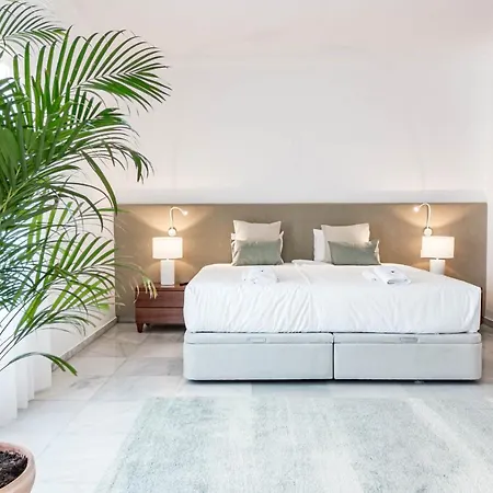 Seaside Paradise With A Private Pool And Walking Distance To The * Marbella