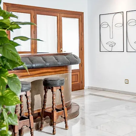 Вилла Seaside Paradise With A Private Pool And Walking Distance To The *