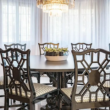 Seaside Paradise With A Private Pool And Walking Distance To The Вилла