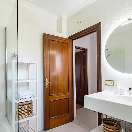 Вилла Seaside Paradise With A Private Pool And Walking Distance To The *