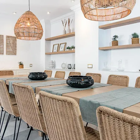 Seaside Paradise With A Private Pool And Walking Distance To The Marbella