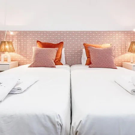 Seaside Paradise With A Private Pool And Walking Distance To The