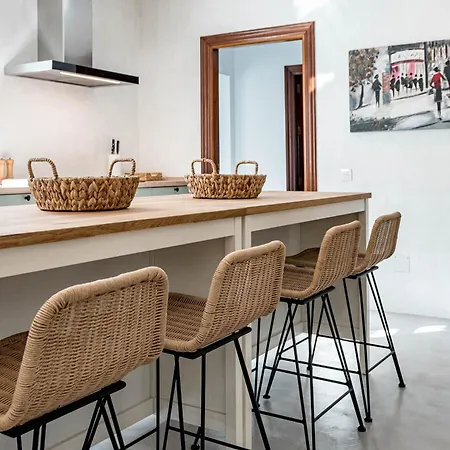 Seaside Paradise With A Private Pool And Walking Distance To The Villa *