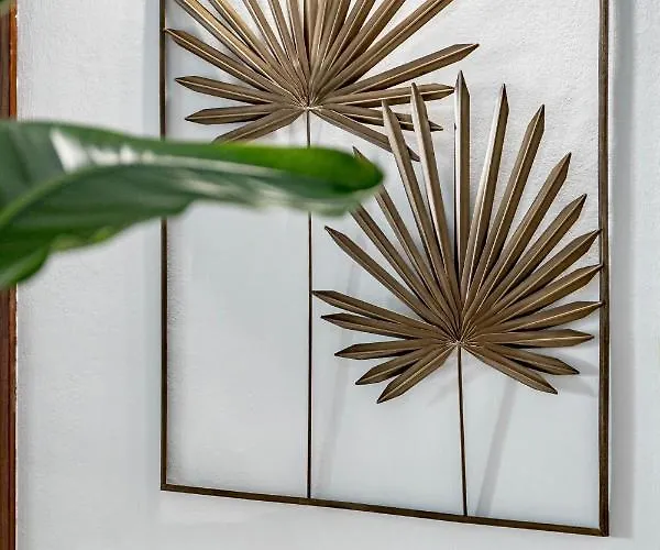 Seaside Paradise With A Private Pool And Walking Distance To The * Марбелья