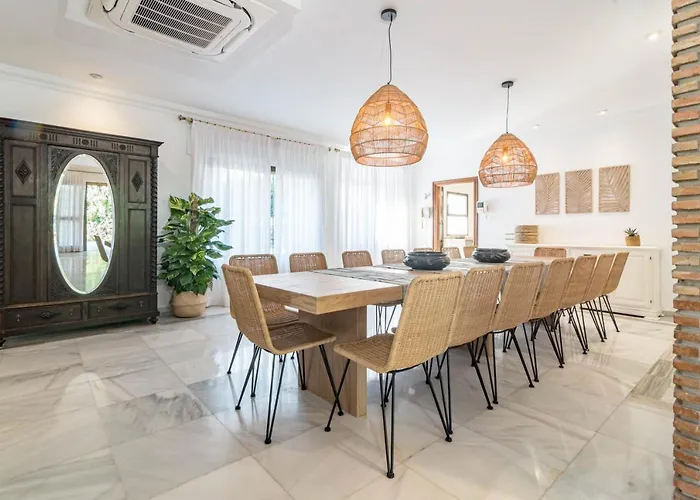 Seaside Paradise With A Private Pool And Walking Distance To The Вілла *