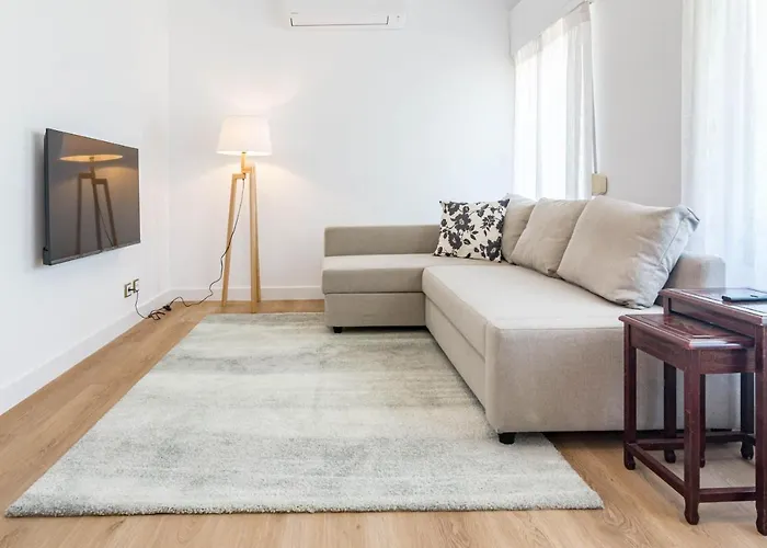 Seaside Paradise With A Private Pool And Walking Distance To The