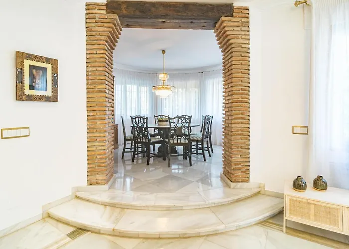 Seaside Paradise With A Private Pool And Walking Distance To The Marbella