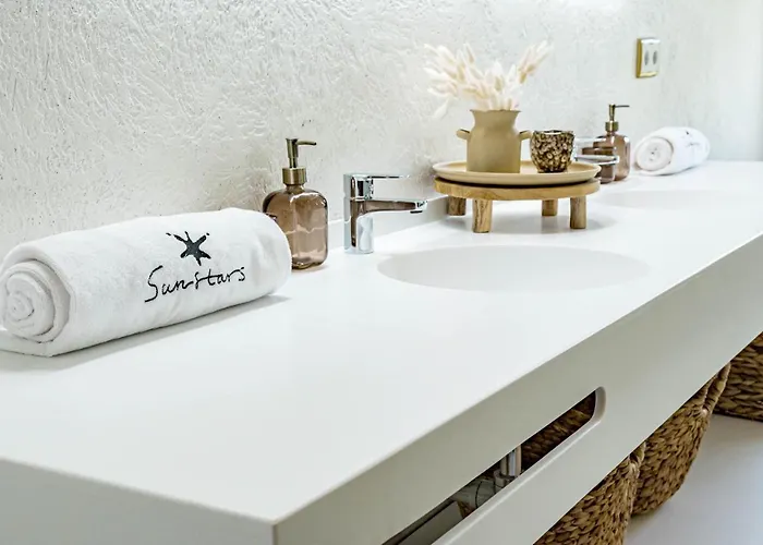 Seaside Paradise With A Private Pool And Walking Distance To The Марбелья