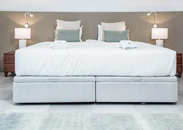 Seaside Paradise With A Private Pool And Walking Distance To The Вілла *