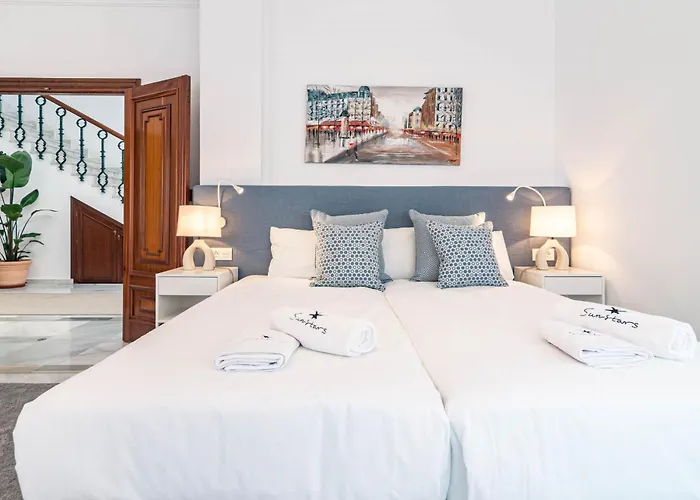 Seaside Paradise With A Private Pool And Walking Distance To The *