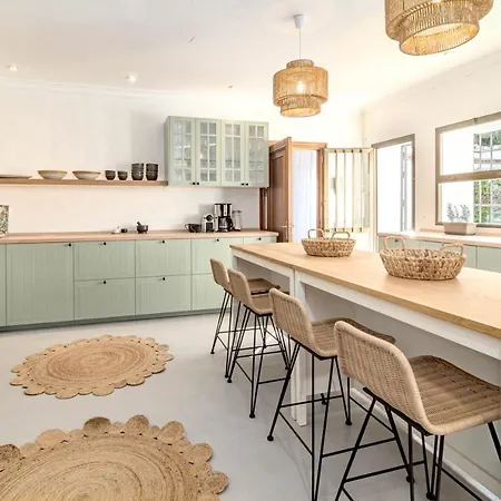 Seaside Paradise With A Private Pool And Walking Distance To The *