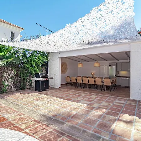 Seaside Paradise With A Private Pool And Walking Distance To The * ماربيا