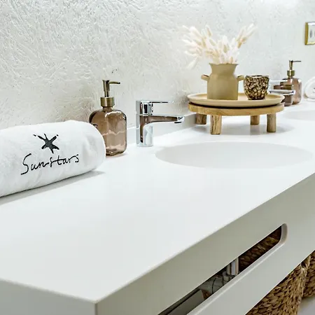 Seaside Paradise With A Private Pool And Walking Distance To The ماربيا