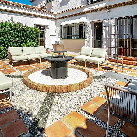 Seaside Paradise With A Private Pool And Walking Distance To The فيلة ماربيا