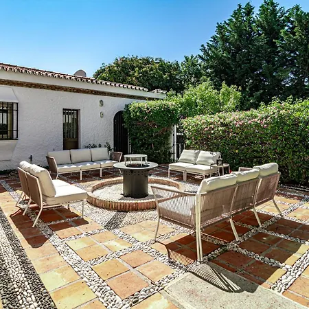 Seaside Paradise With A Private Pool And Walking Distance To The * ماربيا