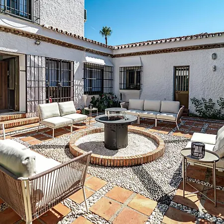 فيلة Seaside Paradise With A Private Pool And Walking Distance To The